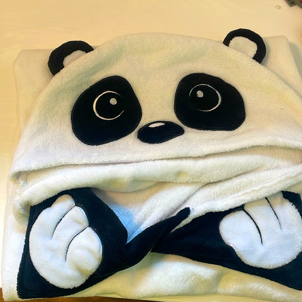 Fleece hooded panda blanket!